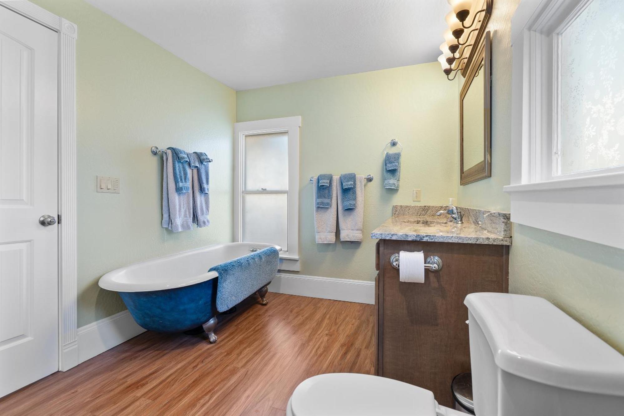 Pioneer Vacation Rentals - Pioneer North Suite Downtown אשלנד מראה חיצוני תמונה