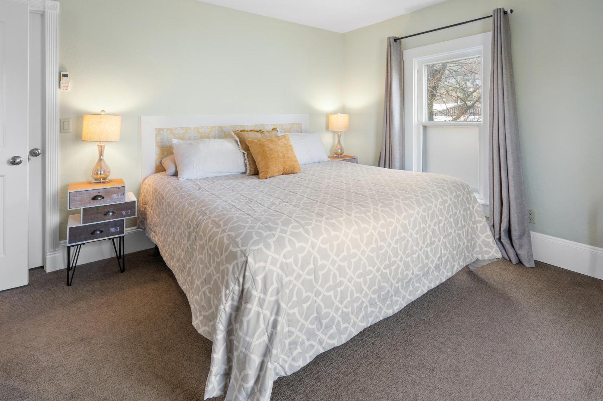 Pioneer Vacation Rentals - Pioneer North Suite Downtown אשלנד מראה חיצוני תמונה
