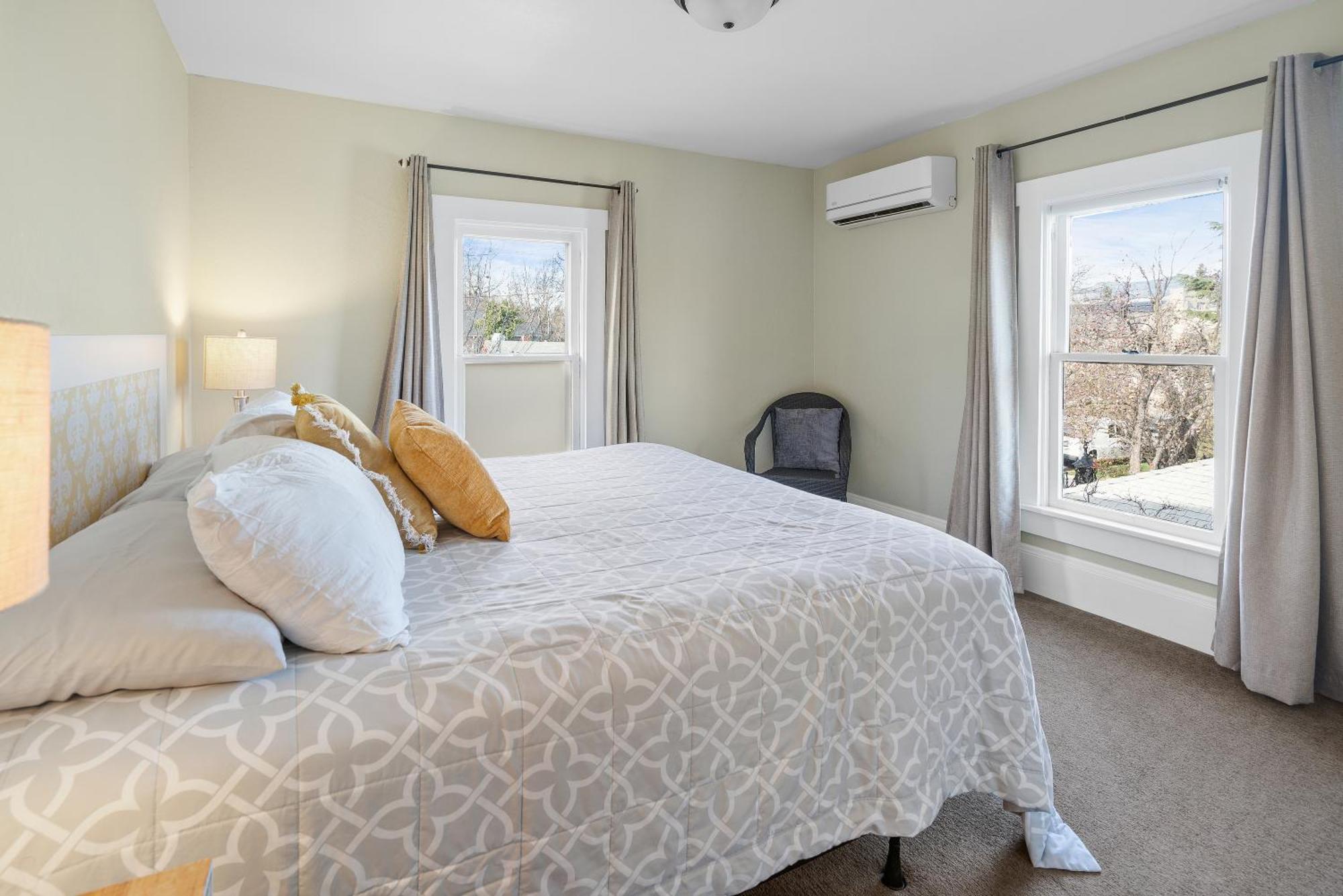 Pioneer Vacation Rentals - Pioneer North Suite Downtown אשלנד מראה חיצוני תמונה