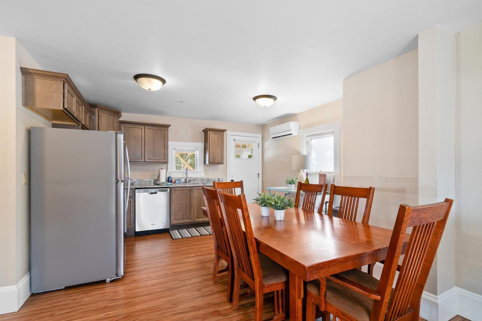 Pioneer Vacation Rentals - Pioneer North Suite Downtown אשלנד מראה חיצוני תמונה